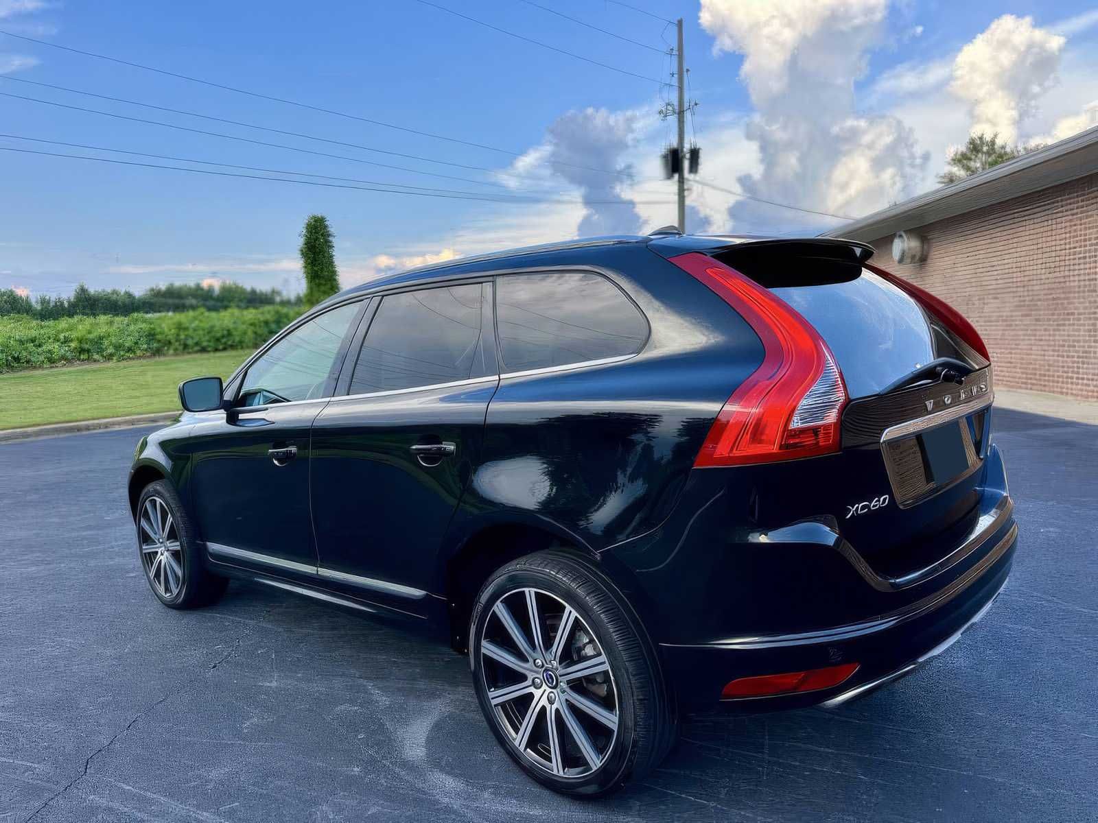 2016 Volvo XC60 T6 Drive-E Platinum