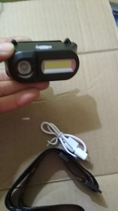 Lanterna Led cabeça. Nova