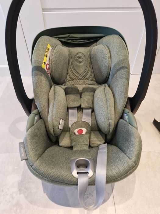 Fotelik łupina cybex t+z bazą od t+, dodatkowo adaptery do wózka.