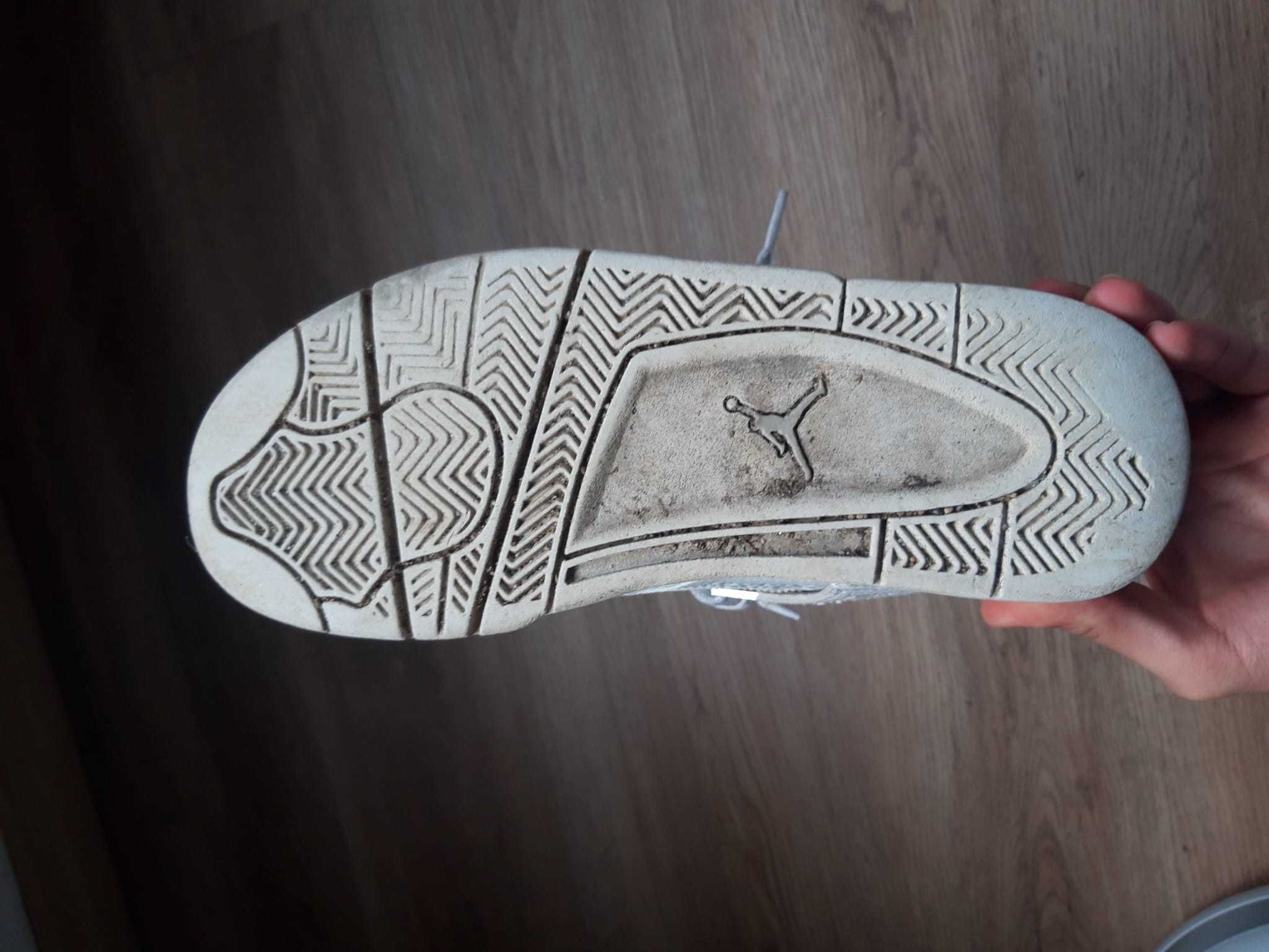 jordan 4 "pures" e puma "up"