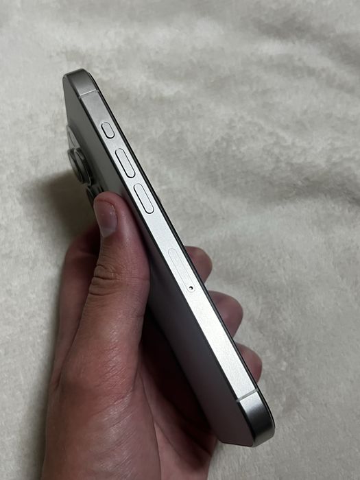 IPhone 15 Pro White Titanium