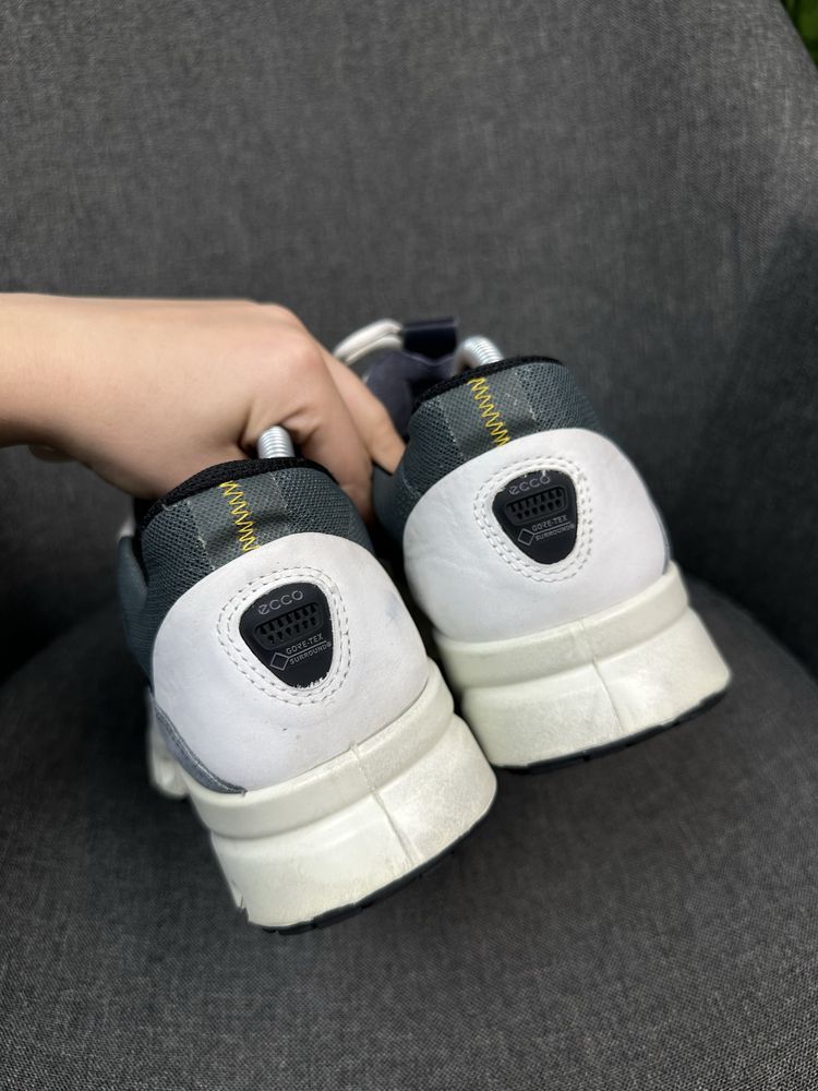 Оригінальні кросівки ecco multi-vent m