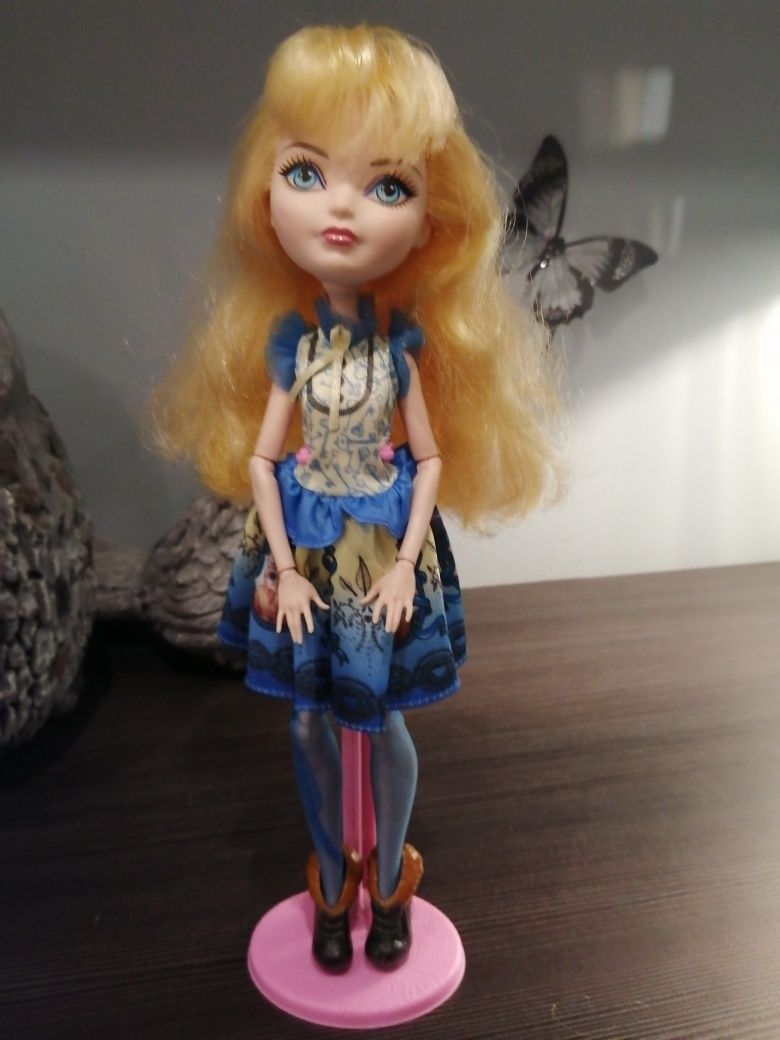 Lalka Ever After High Blondie Lockes