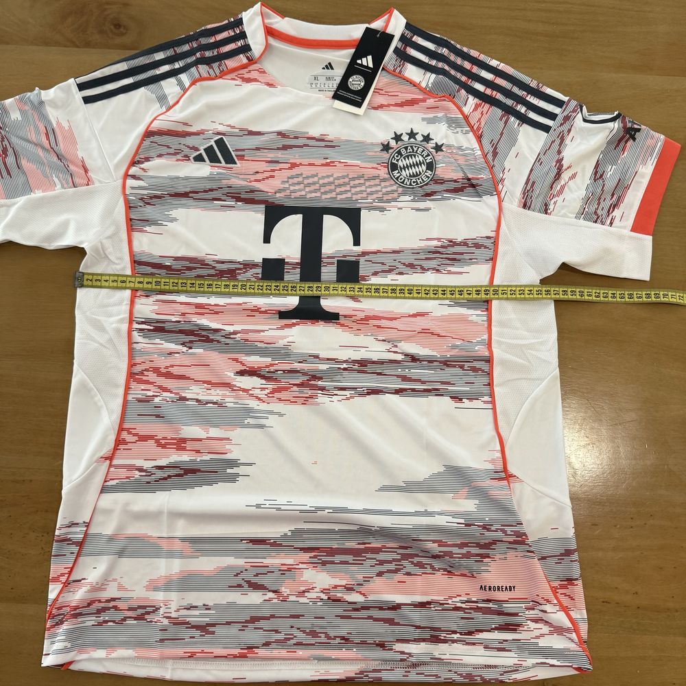 Camisola Bayern Munique 2025/26