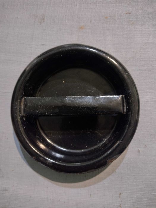 Stara kanka z pokrywką na mleko, 1 l, Emalia Olkusz, pamiątki PRL