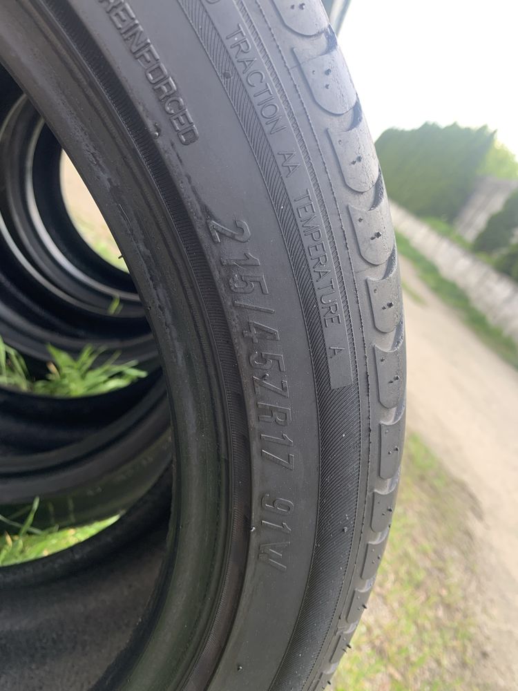 Резина шини Goodyear 215/45/17