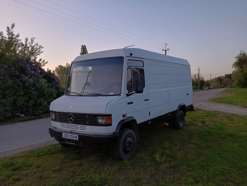 Продам Mercedes Benz 609