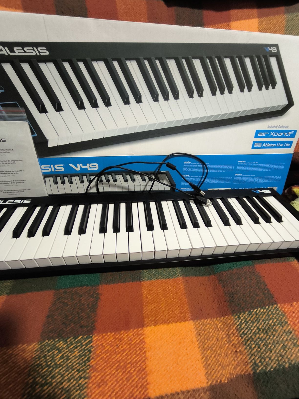 Alesis v49(novo)