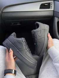 Оновіть свій стиль з кросівками Nike Air Force 1 Classic Black! Кроси