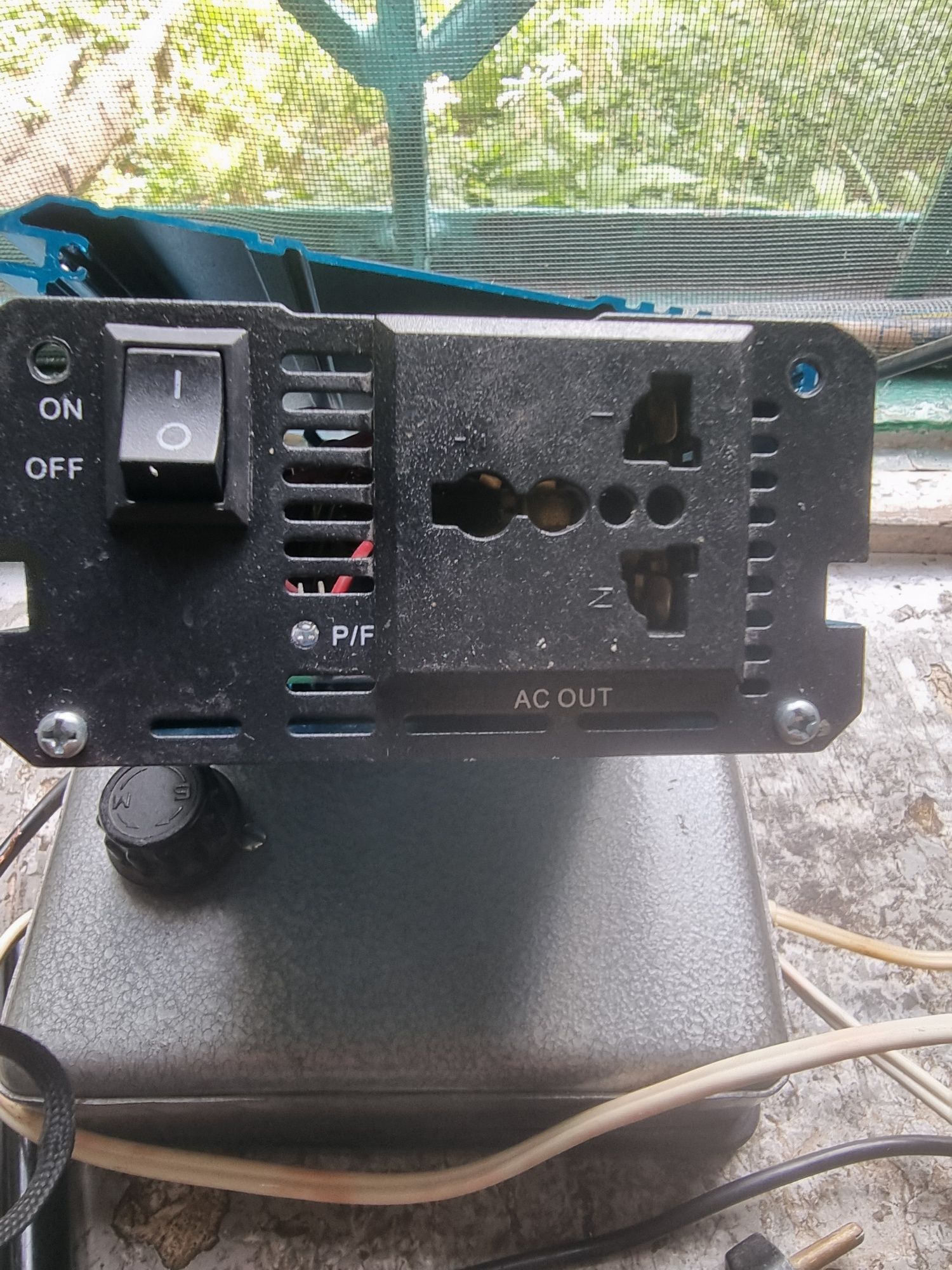 Инвертор 12в-220в,1600w,