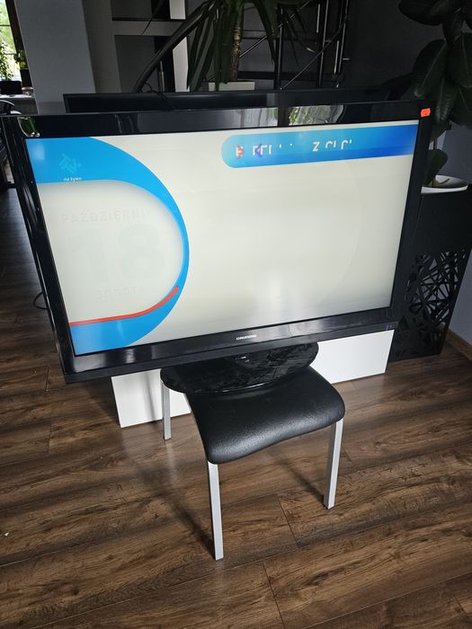 Telewizor Grundig 42"