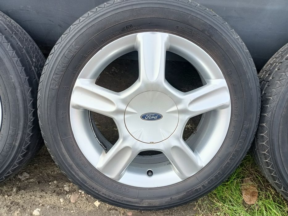 Felgi z oponami 195/60R16 Ford Focus Fiesta + nakrętki 4x108