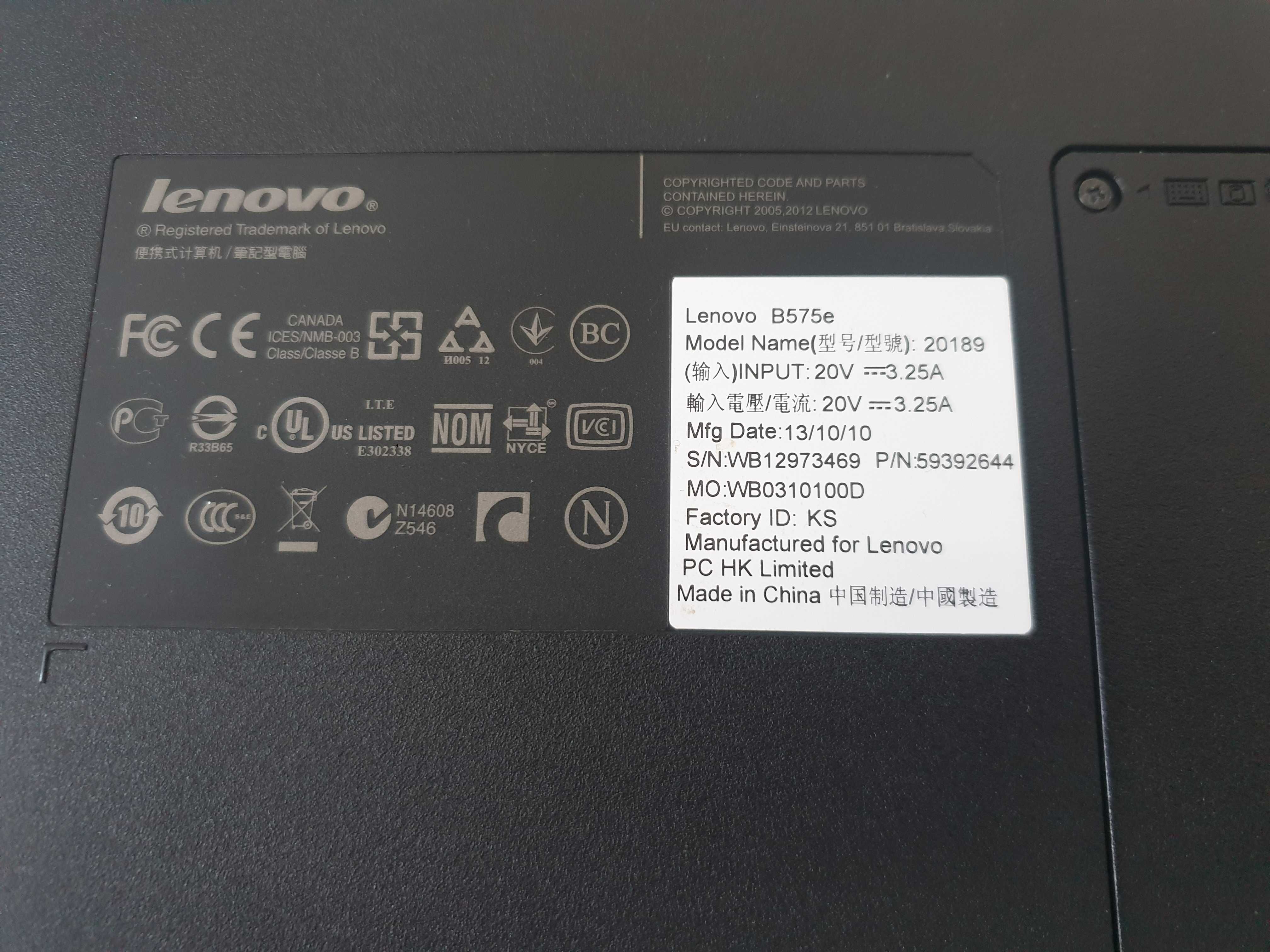 Laptop Lenovo B575e z zasilaczem/ładowarką, 15'6