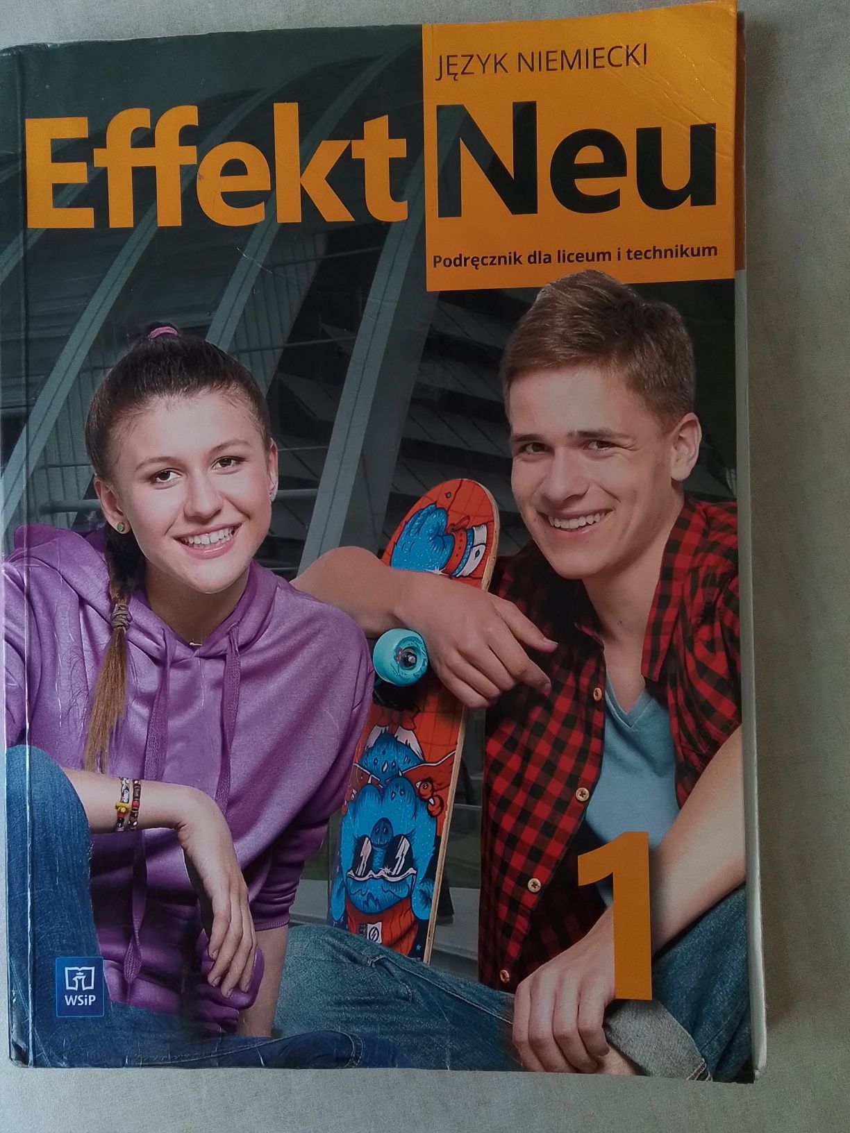 Efekt Neu 1 podręcznik j. Niemiecki