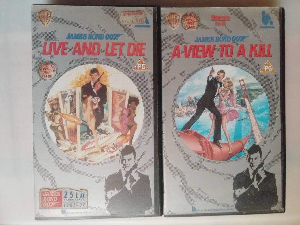 2 Cassetes VHS James Bond