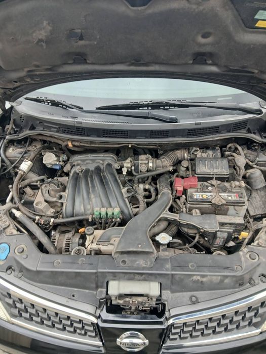 Nissan Tiida 2008, гарний стан