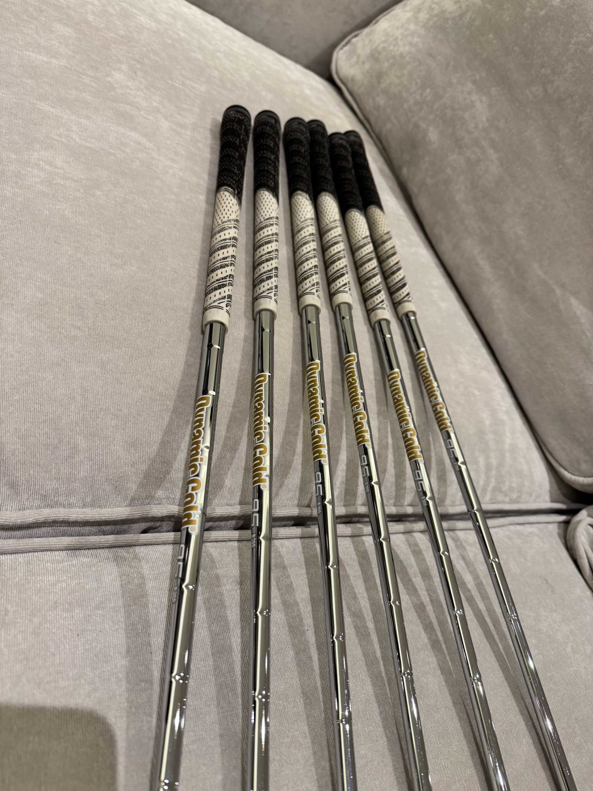 TaylorMade P790 Set ferros 4-P
