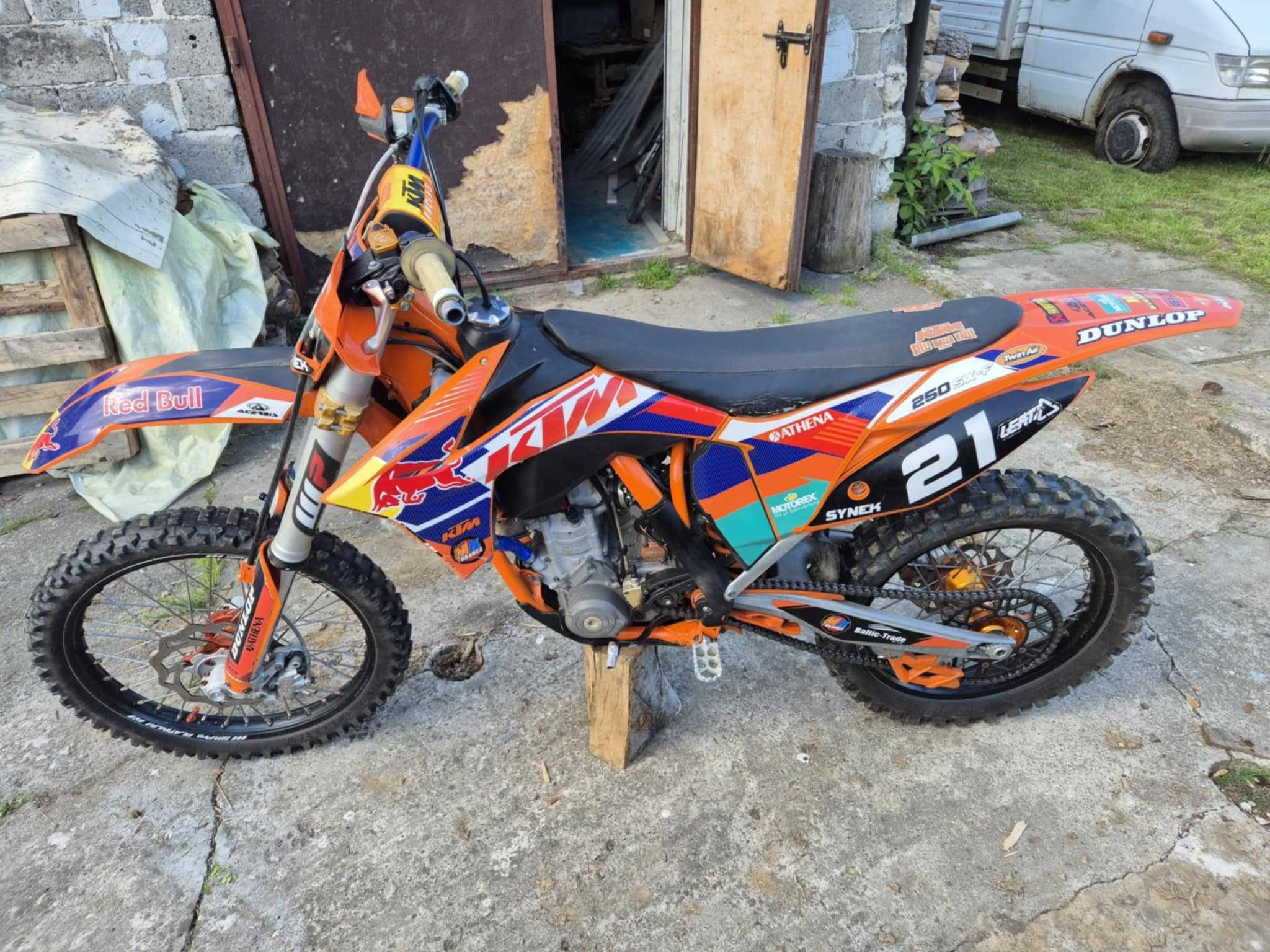 Cross KTM 250 sx-f