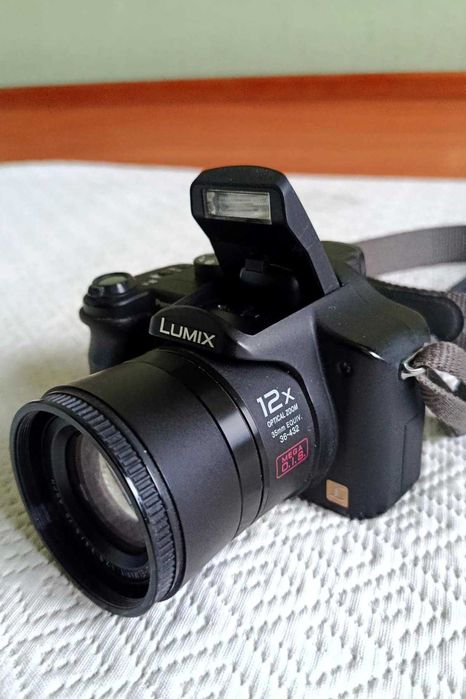 Panasonic DMC FZ7 - cyfrowy aparat fotograficzny