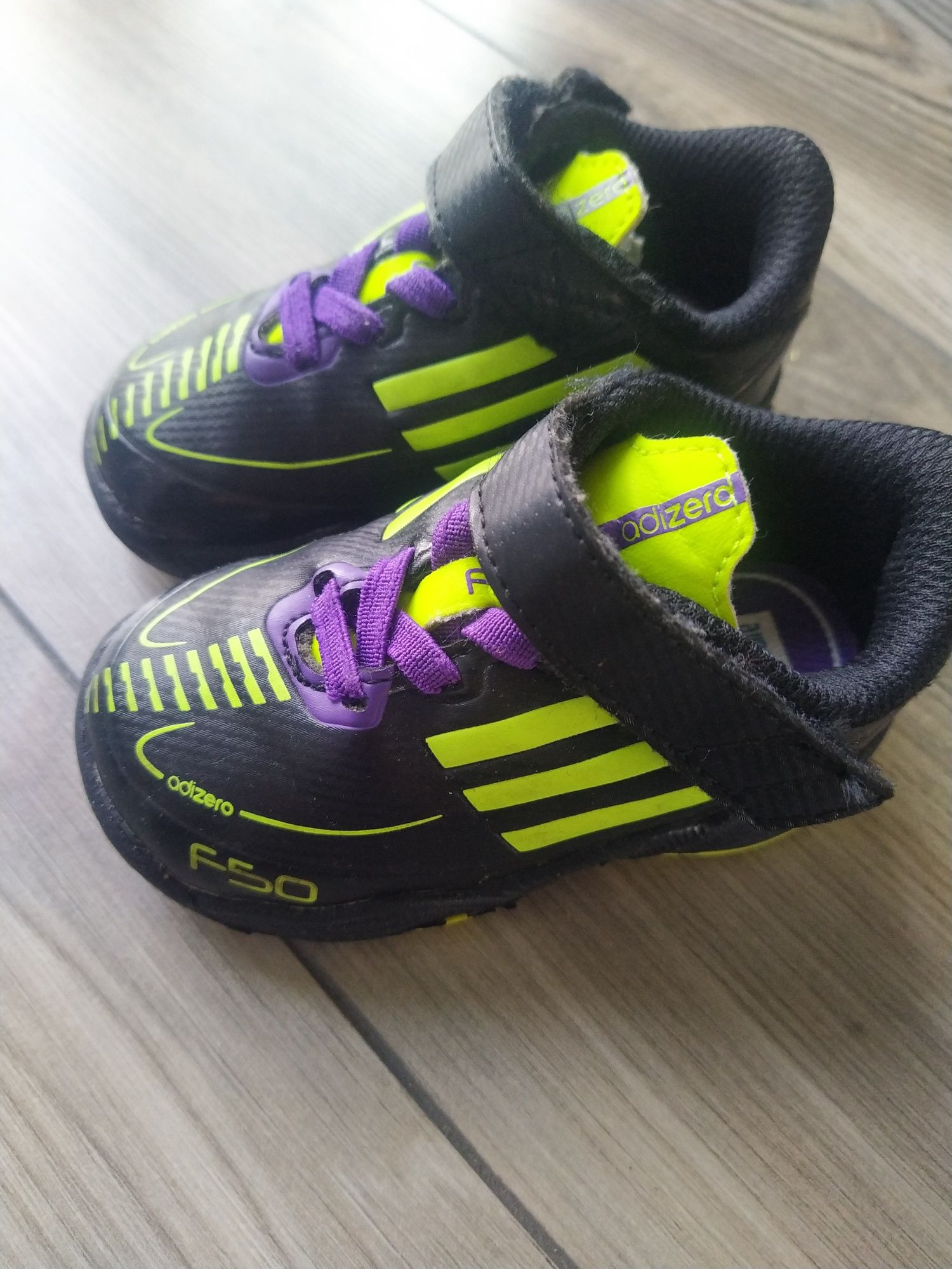 Buty adidas roz. 19 nieużywane nowe