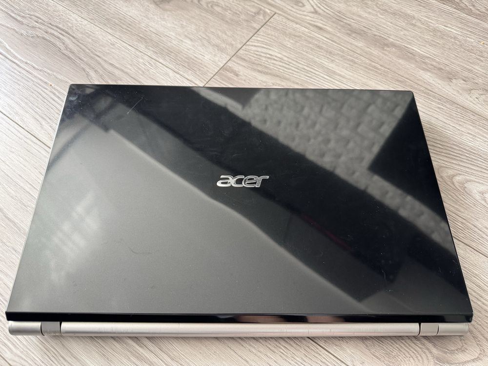Acer Aspire V3-571G – 15.6”, Intel i3, 4GB RAM, 2GB відео / Все працює