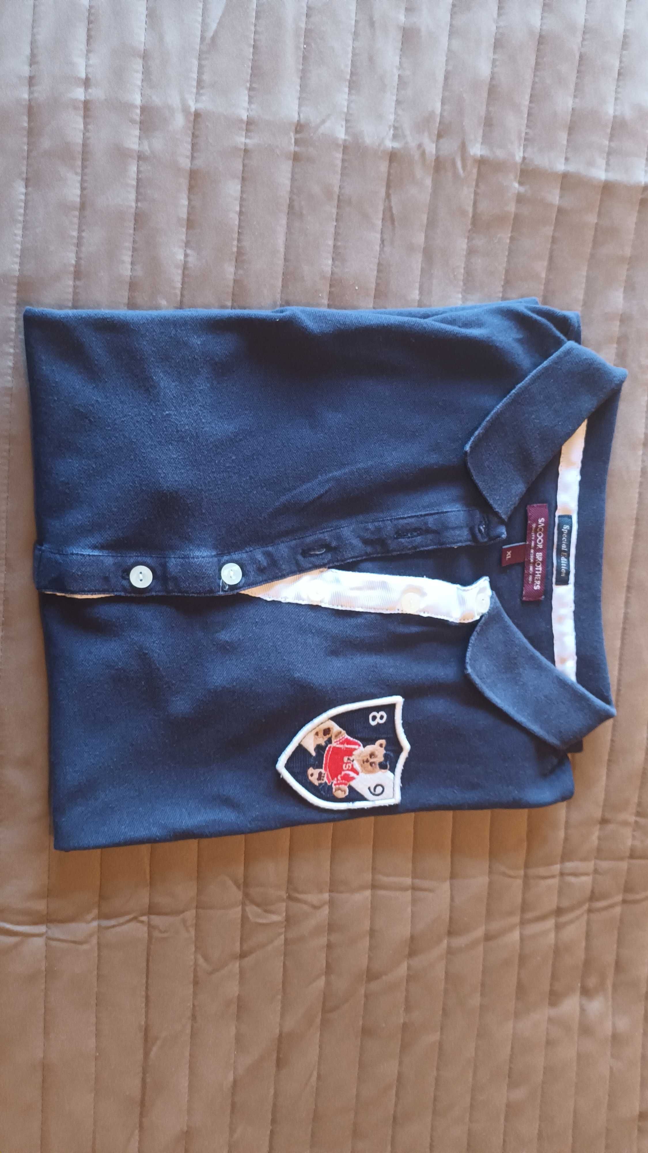 Polo  em azul escuro da Sacoor