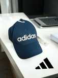 Nowa męska czapka Adidas – granatowa, klasyczny sty