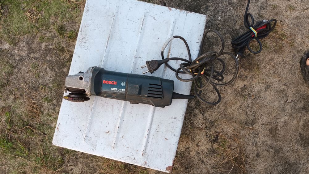 Продам  професійні   болгарки.