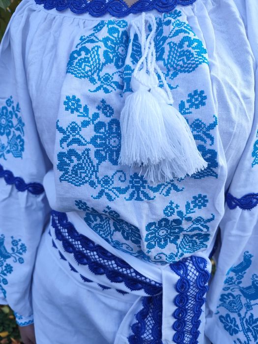 Вишиванки від 1500 грн.Плаття від 2500 грн