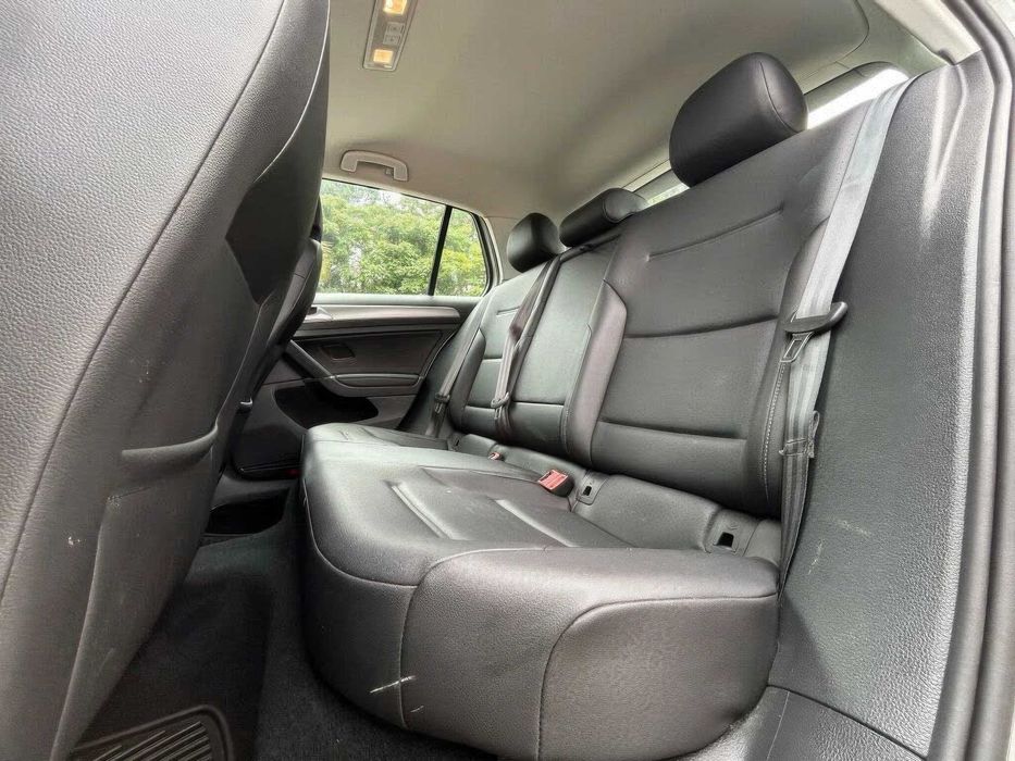 Volkswagen Golf Wolfsburg Edition 4-Door      2017