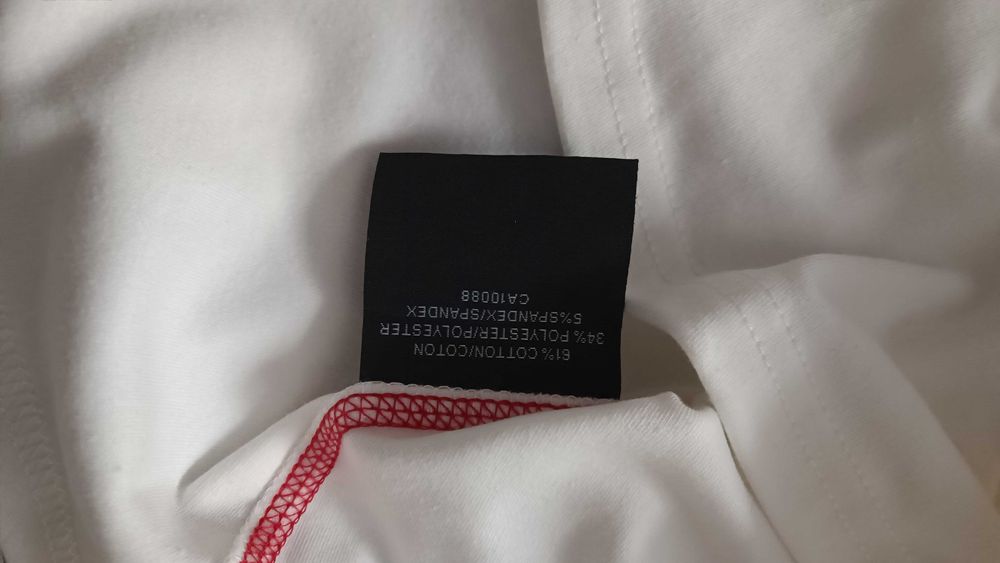 Лонгслів футболка з рукавами Канада 48 р. ( L). Привезена з Канади.