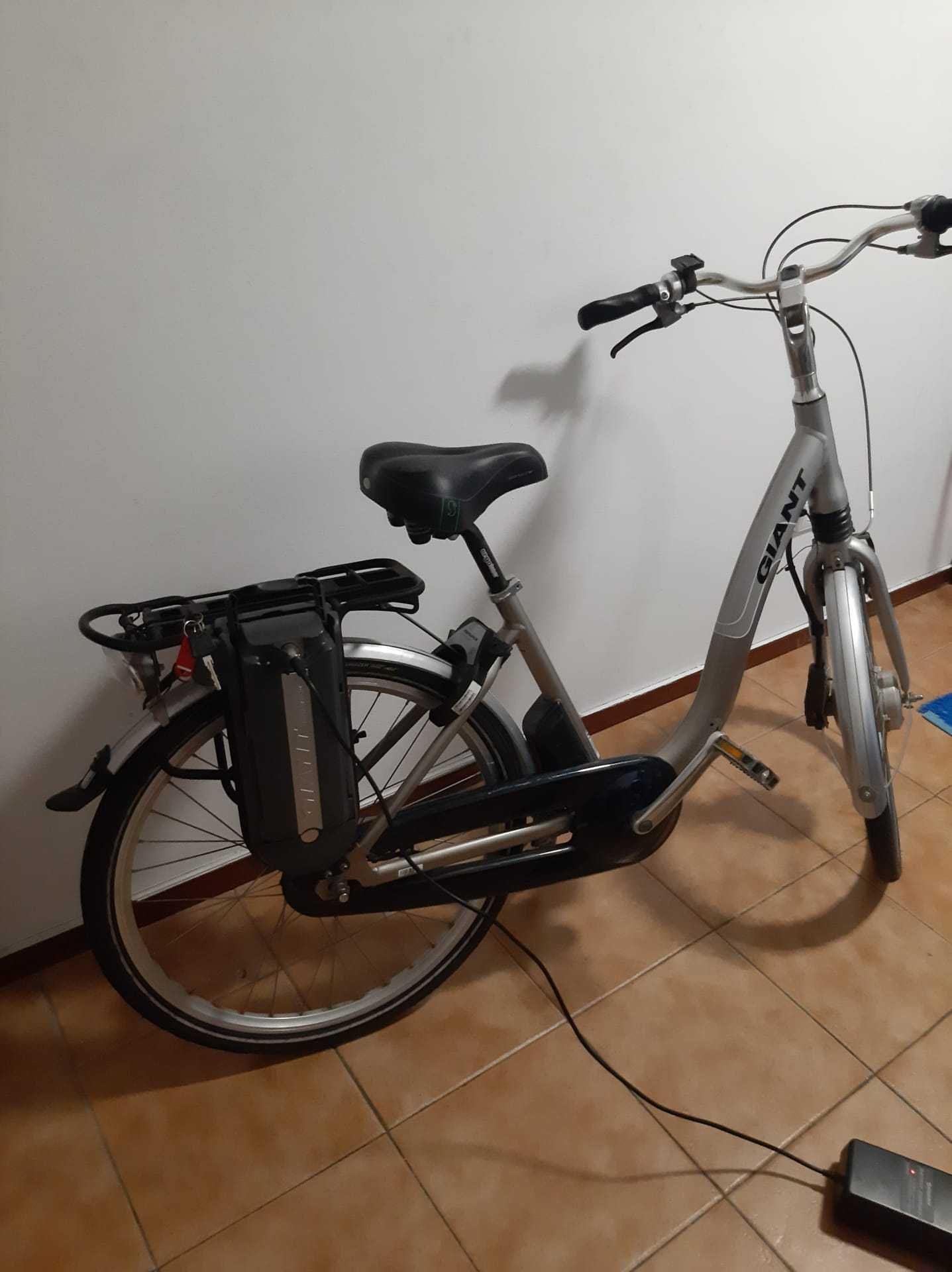 Bicicleta eletrica Giant Twist Elegance