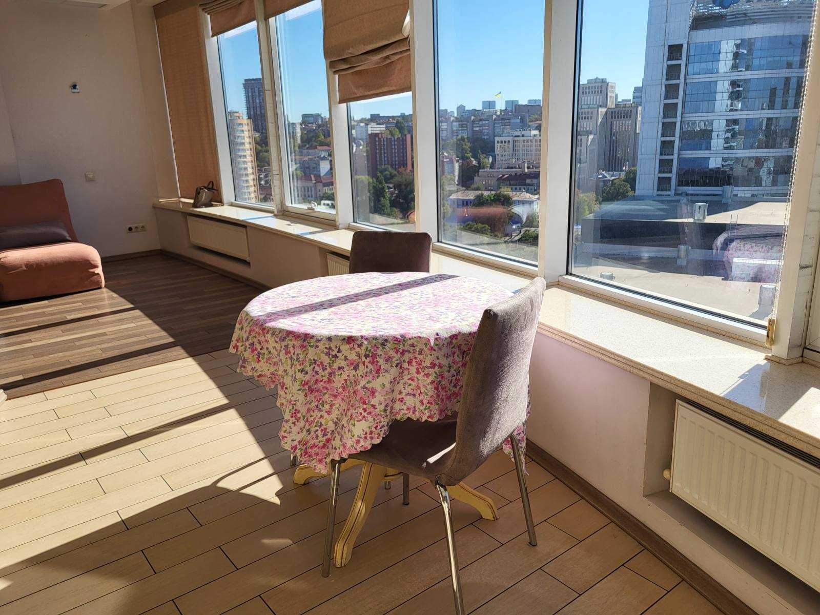 Лучшее в Мост Сити,  вид - река. Центр. Джакузи. 20 этаж. 1-2-комн.