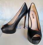 Sapatos de salto alto da Guess t-38
