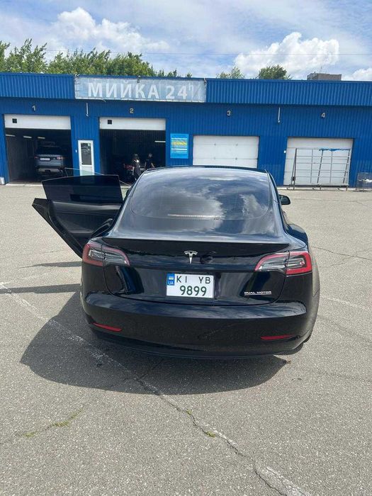 Tesla model 3 Performance