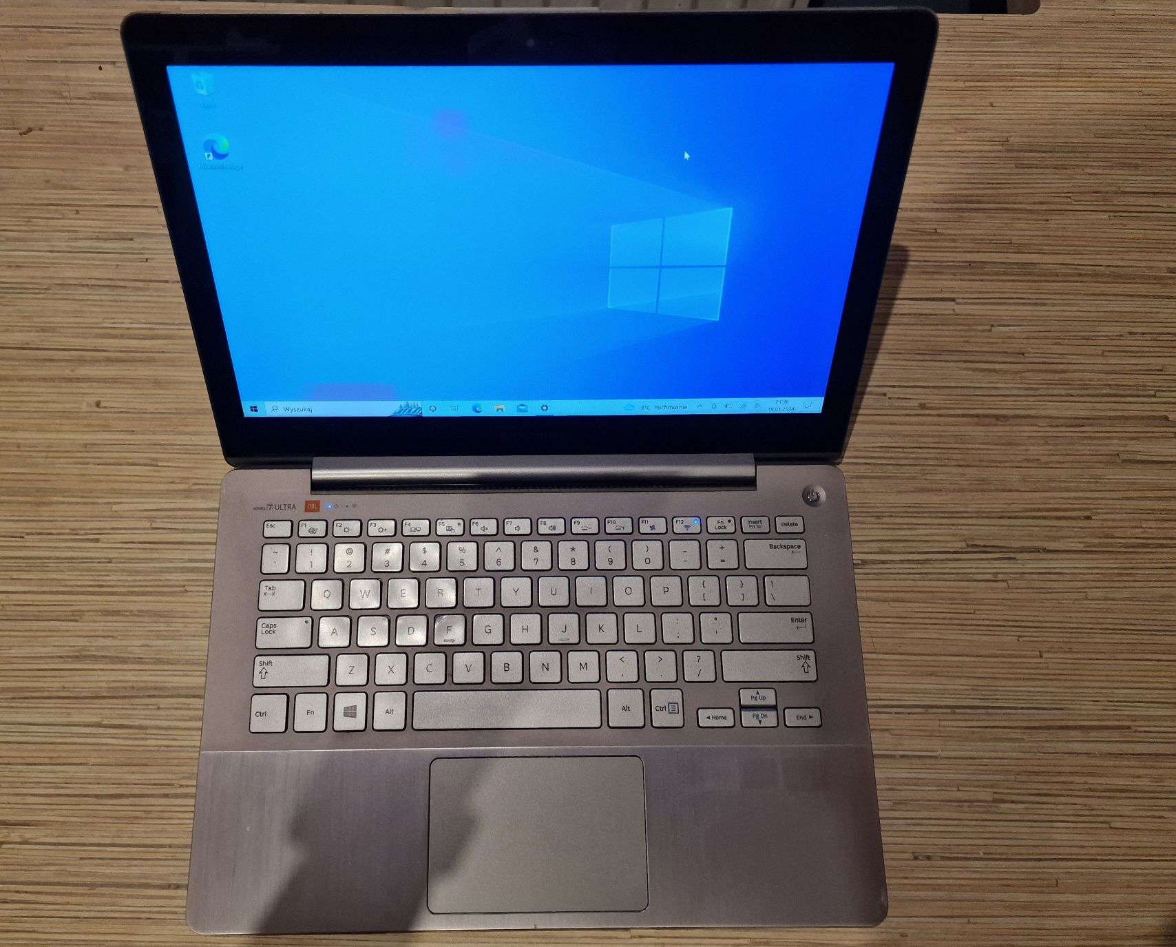 Laptop Samsung NP740U3E