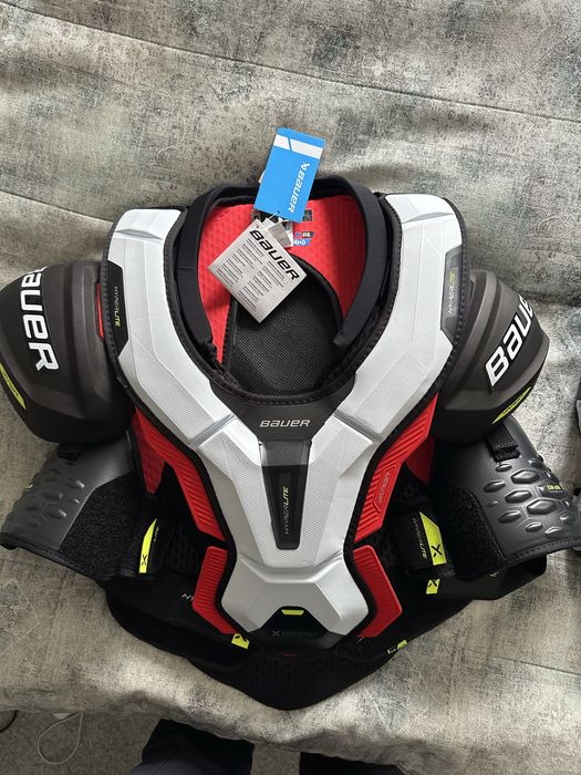 Нагрудники  Хоккейные Bauer HyperLite размер Xl