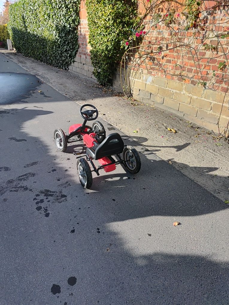 Gokart na pedały dla dzieci