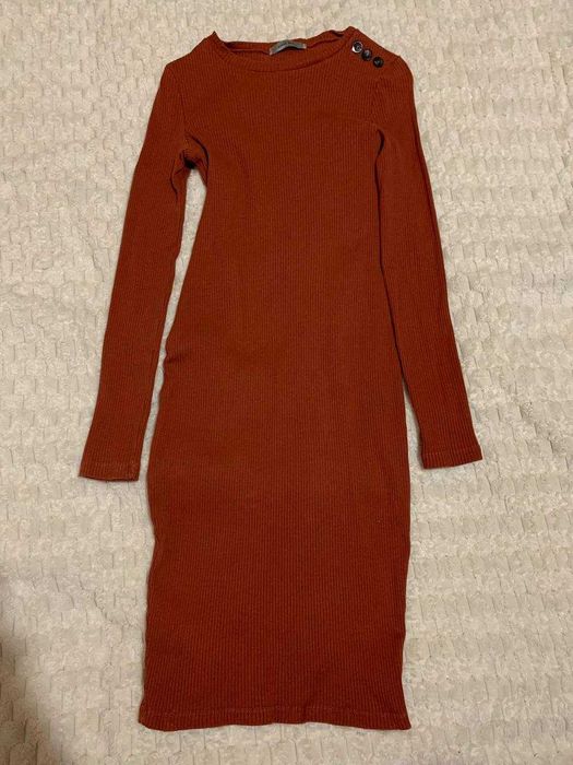 Сукня червона нова