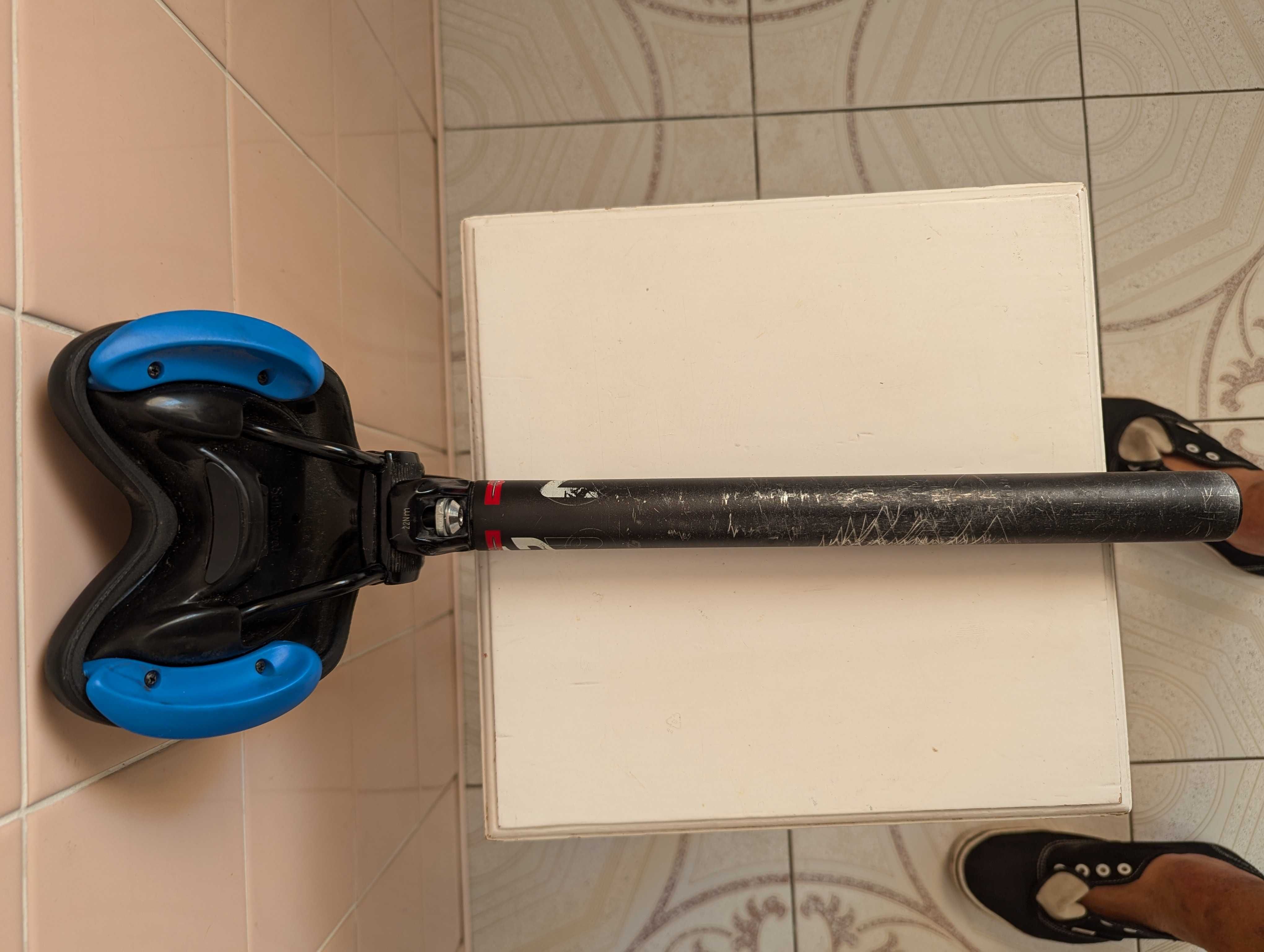 Siodełko silikonowe CRISS do roweru - z rurką