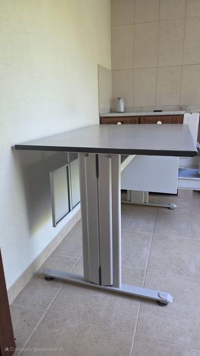 Vendo secretária de escritório