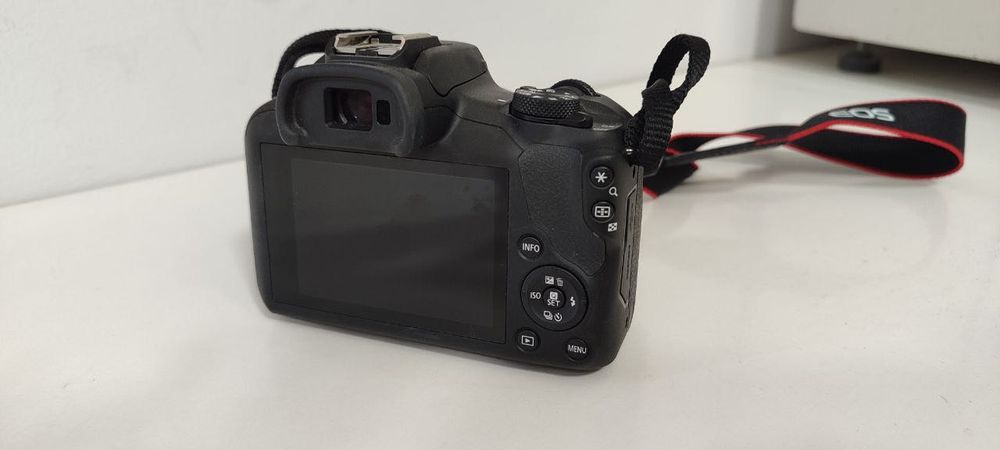 Продам Canon r 100 стан новий