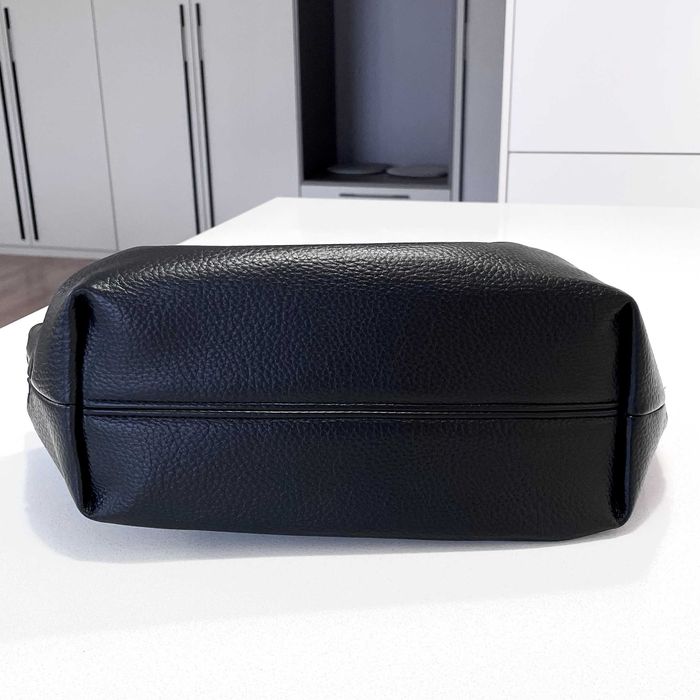 Стильна жіноча сумка гондола преміум якості екошкіра чорна велика тоут