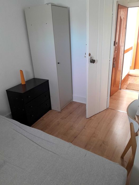 Arrendo quarto. Lisboa _ Graça