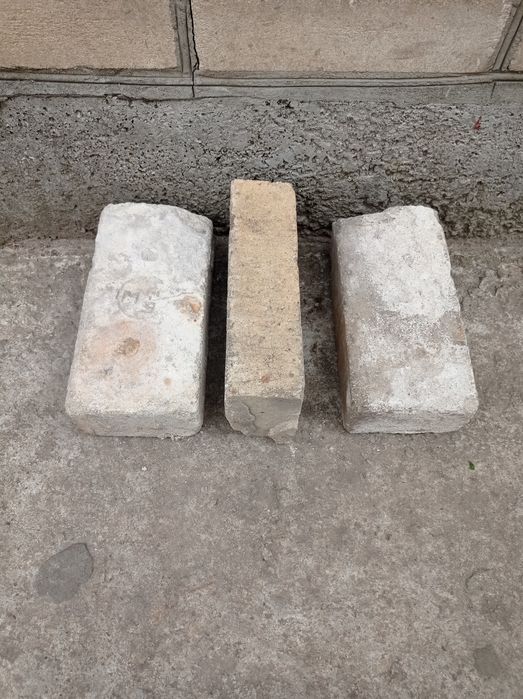 Красный,Огнеупорный,кирпич б/у