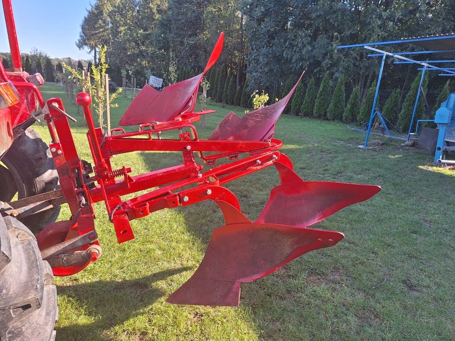 Pług 2 skibowy obracany.