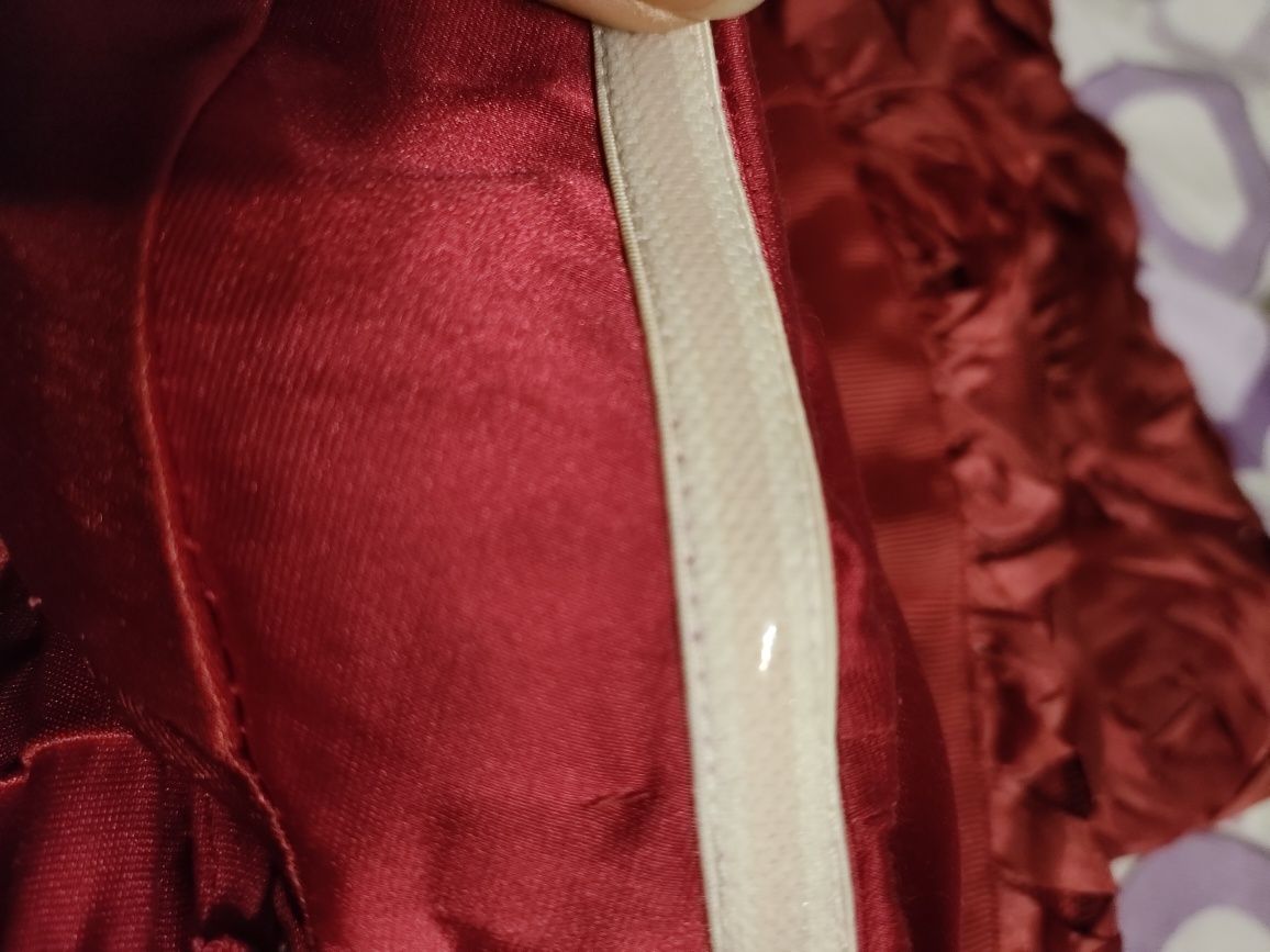 Sukienka satynowa zjawiskowa róże bordowa mini 36 S Sottie