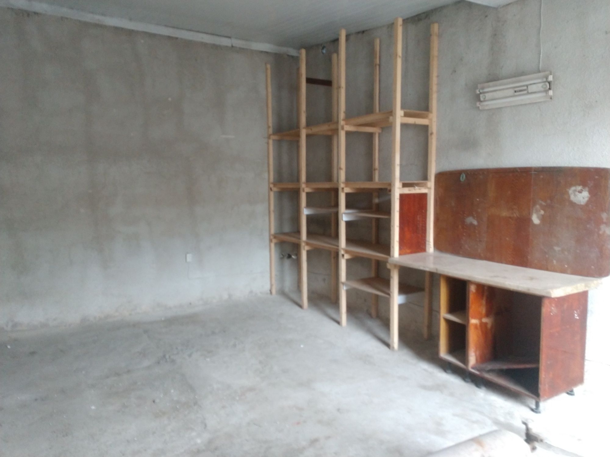 Продам мурований гараж в р-н Метро