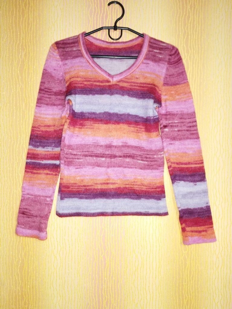 Малиновый свитер из шерсти под рубашку яркий свитер теплый в полоску.