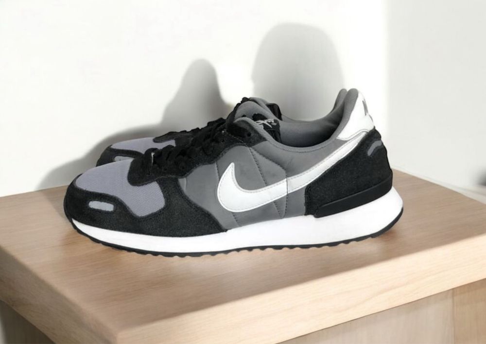 Чоловічі кросівки Nike устілка 26,5 см мужские кроссовки